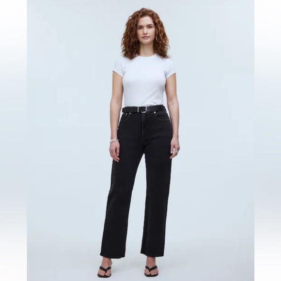 Madewell Denim - Madewell black wash curvy 90s straight jeans size 27